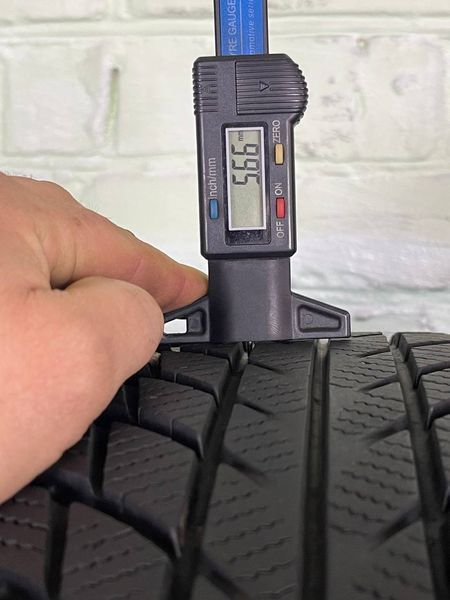 Шини б/в 205/60 R17 Bridgestone Blizzak 240288 фото