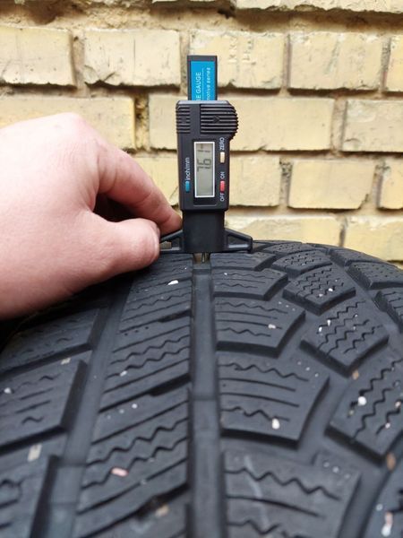 Шины б/у 235/55 R17 Ovation W586 251626 фото
