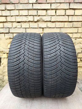 Шини б/в 275 40 20 Pirelli AllSeason Scorpion 241882 фото