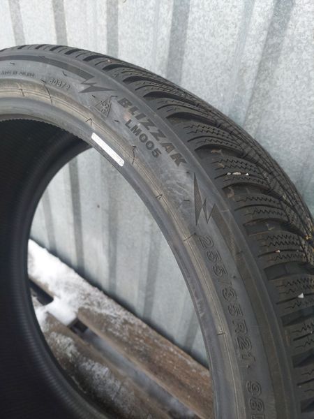 Шини б/у 255 35 21 Bridgestone Blizzak LM005 241465 фото