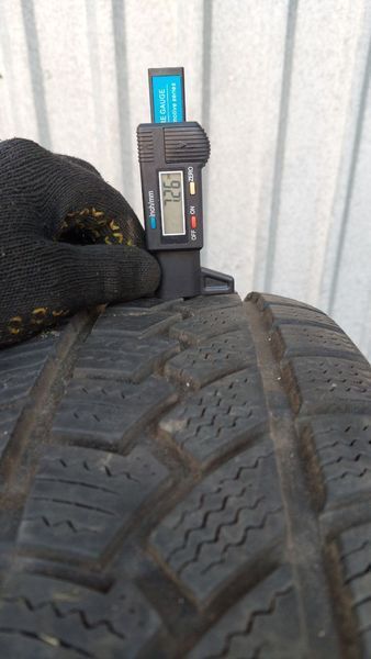 Шини б/в 235/55 R17 Ovation W586 241622 фото