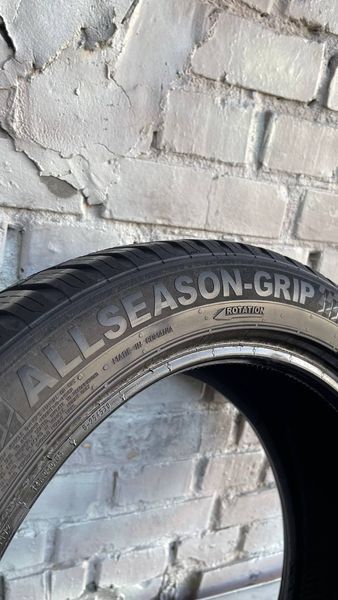 Шины б/у 225 50 R17 Semperit AllSeason Grip 267066 фото
