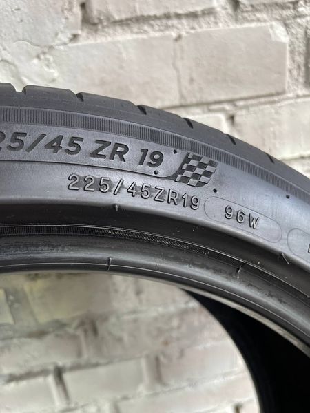 Шини б/в 225/45 R19 Michelin Pilot Sport 4 265398 фото