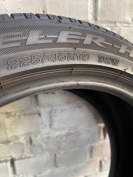 Шины б/у 225/45 R19 Bridgestone Dueler HP Sport 265395 фото