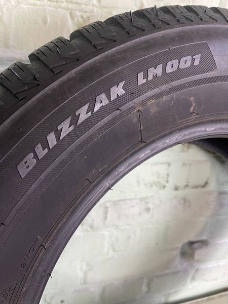 Шины б/у 215/65 R17 Bridgestone Blizzak LM001 240202 фото