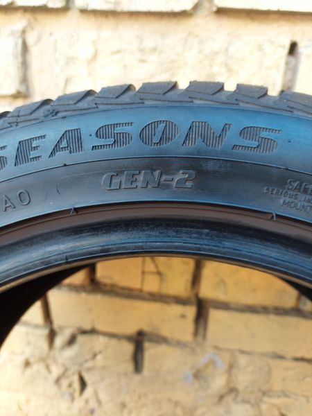Шини б/в 215 45 16 Goodyear Vector 4 Seasons Gen2 240355 фото