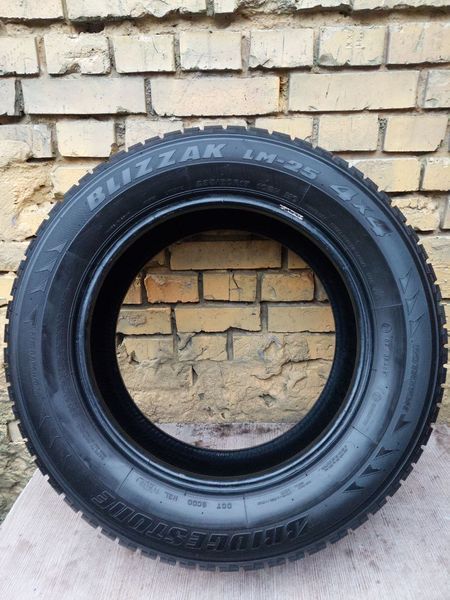 Шини б/в 235 60 R17 Bridgestone Blizzak LM25 4x4 253119 фото