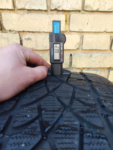 Шини б/в 245/40 R18 Dunlop SP Winter Sport 3D RFT 250360 фото