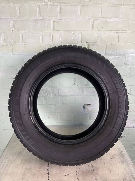Шины б/у 235/60 R17 Bridgestone Blizzak LM25 4x4 253119 фото