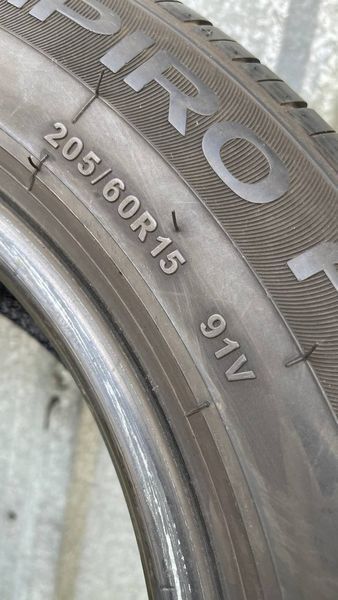 Шини б/в 205/60 R15 GT Radial Champiro FE1 265237 фото