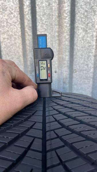 Шини б/у 235 45 R18 GoodYear Vector4Season Gen 2 265179 фото