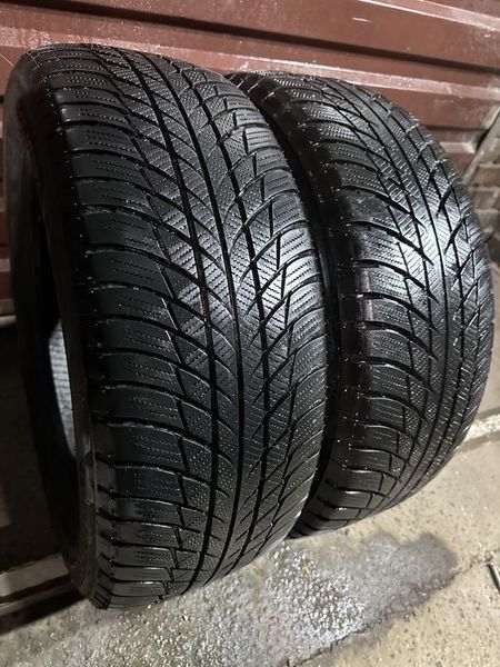 Шины б/у 225 55 17 Bridgestone Blizzak LM001 rft 240204 фото