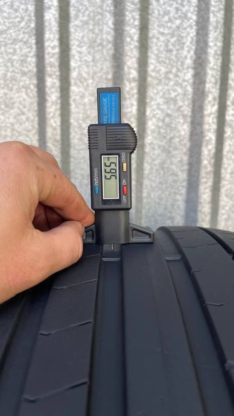 Шини б/у 265 35 R21 Pirelli Pzero PZ4 265307 фото
