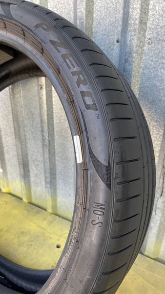 Шини б/у 265 35 R21 Pirelli Pzero PZ4 265307 фото