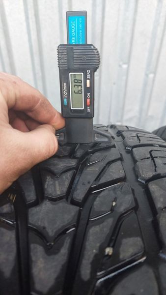 Шини б/в 225 60 17 Roadstone Roadian HP 242083 фото