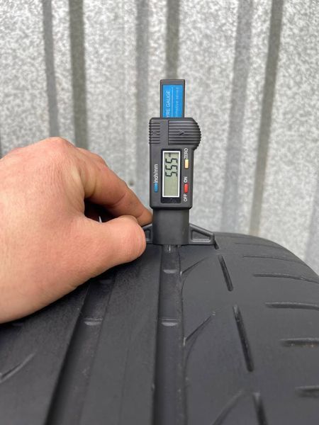 Шини б/в 245 35 19 Bridgestone Potenza 001 240425 фото