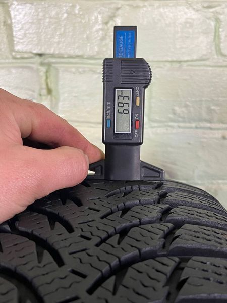 Шини б/в 205/60 R16 Kumho WinterCraft WP51 250070 фото