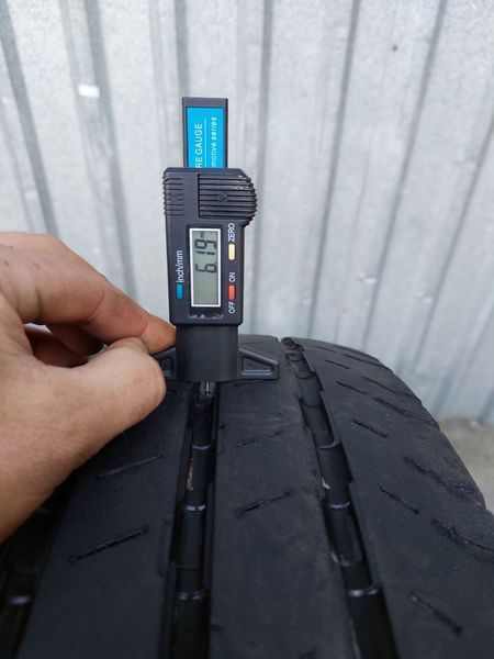 Шины б/у 215/65 R16C Continental ContiVanContact 100 250763 фото