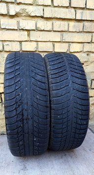 Шины б/у 205 60 16 Bridgestone Blizak LM001 251418 фото