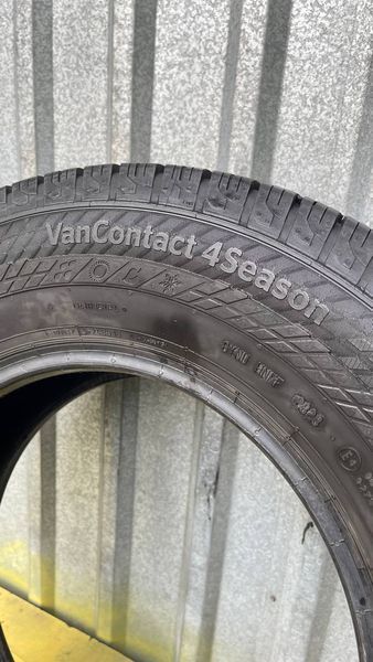 Шины б/у 225 70 R15C Continental VanContact4Season 265120 фото