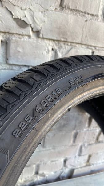 Шины б/у 225 40 R18 Goodyear UltraGrip 8 Performance 267121 фото