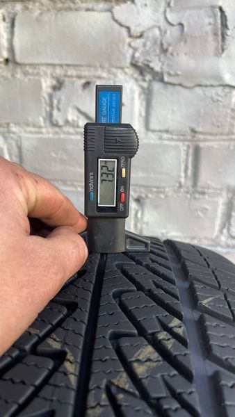Шины б/у 225 40 R18 Goodyear UltraGrip 8 Performance 267121 фото