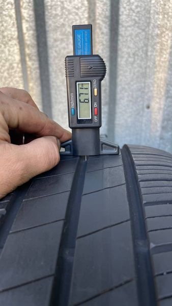 Шини б/у 205 55 R17 GoodYear Efficient Grip Perfomance 251030 фото