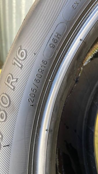 Шины б/у 205 60 R16 Michelin CrossClimate 265318 фото