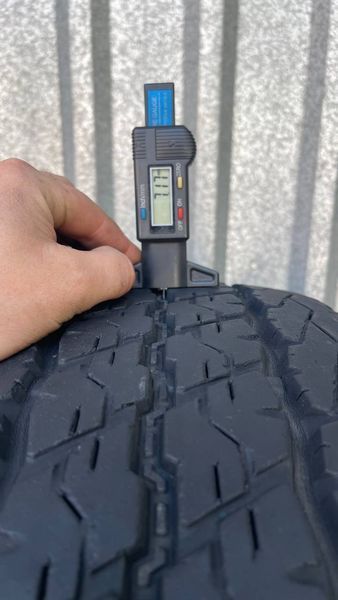 Шини б/у 215 70 R15C Bridgestone Duralis 265123 фото