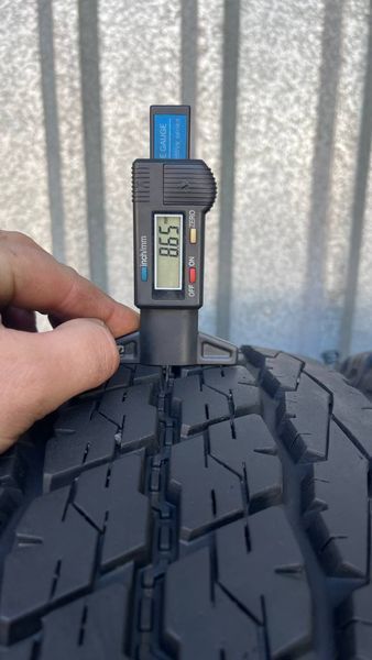 Шини б/у 215 65 R16C Bridgestone Duravis 265124 фото