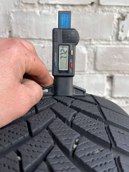 Шины б/у 215/60 R16 Semperit Speed Grip 5 267300 фото
