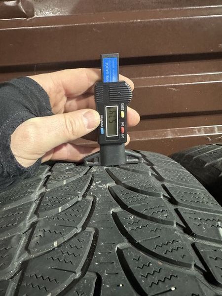 Шины б/у 225 60 17 Bridgestone Blizzak LM 80 240116 фото
