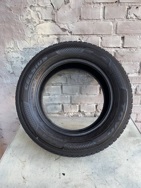 Шины б/у 195 65 R15 Toyo Celsius 267251 фото