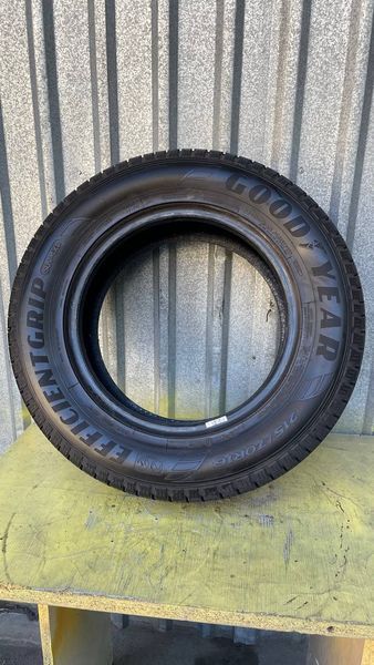Шини б/у 215 70 R16 GoodYear Efficient Grip 4*4 suv 265320 фото