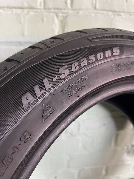 Шини б/в 215/55 R17 Tyfoon AllSeason 5 251619 фото
