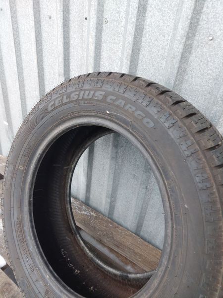 Шини б/в 215/60 R17C Toyo Tires Celsius Cargo 241421 фото