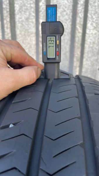Шини б/у 215 65 R16C Hankook Radial RA 28E 265127 фото