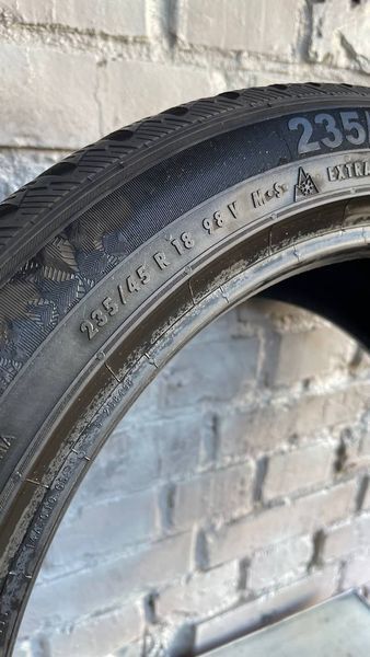 Шини б/в 235 45 R18 Semperit Speed Grip 3 267116 фото