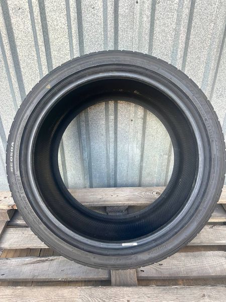 Шины б/у 305/30 R19 Bridgestone Potenza RE050A 251141 фото