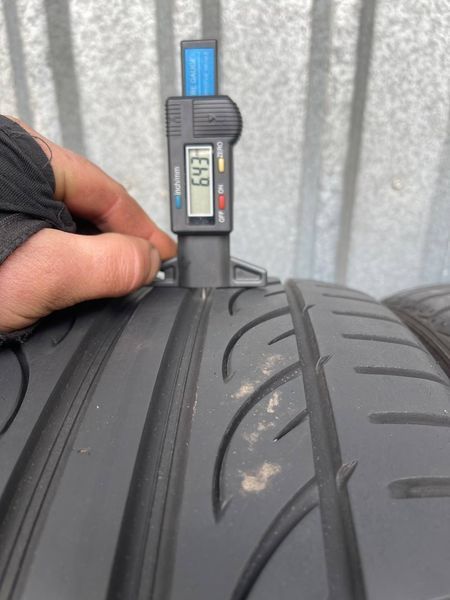 Шини б/у 225 35 R19 Hankook Ventus V12 evo2 263235 фото