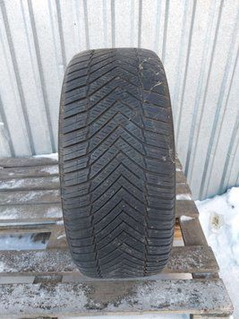 Шины б/у 245 45 R19 Toruador AllClimate tf1 241482 фото