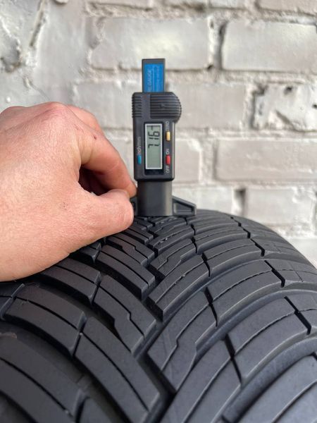Шини б/в 225/40 R19 Pirelli AllSeason Cinturato CF3 265421 фото
