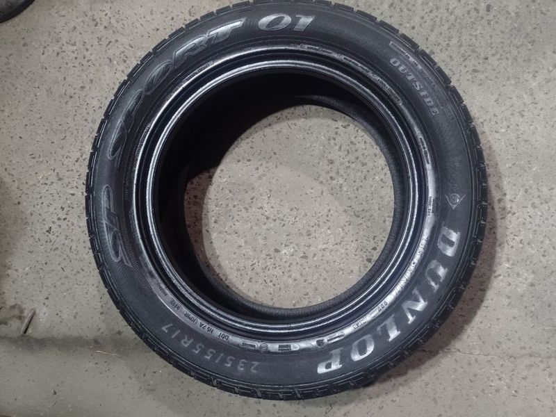 Шины б/у 235 55 17 Dunlop SP Sport 01 240443 фото