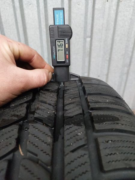 Шини б/в 225/55 R16 Nexen Winguard Sport 241778 фото