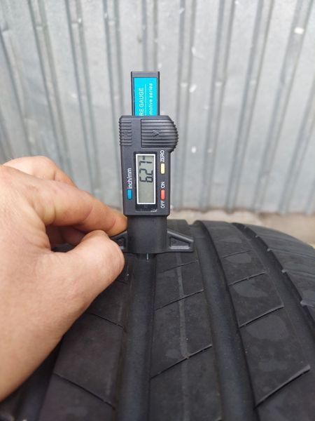 Шини б/в 255 35 R20 Bridgestone Turana T005 240995 фото