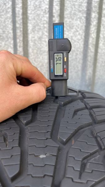 Шини б/в 235/55 R18 Uniroyal AllSeasonExpert 2 265136 фото