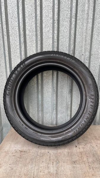Шины б/у 215 55 R18 GoodYear Efficient Grip suv 4x4 250403 фото