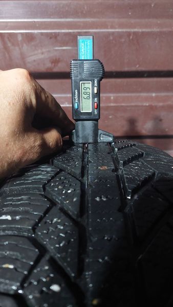 Шини б/в 185 65 15 Semperit Master Grip2 241388 фото