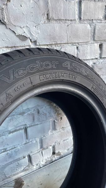 Шины б/у 215 55 R16 Goodyear Vector4Season 267021 фото