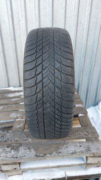 Шины б/у 225 55 R18 Bridgestone Blizak LM001 250363 фото